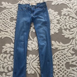 Hollister skinny jeans- light wash